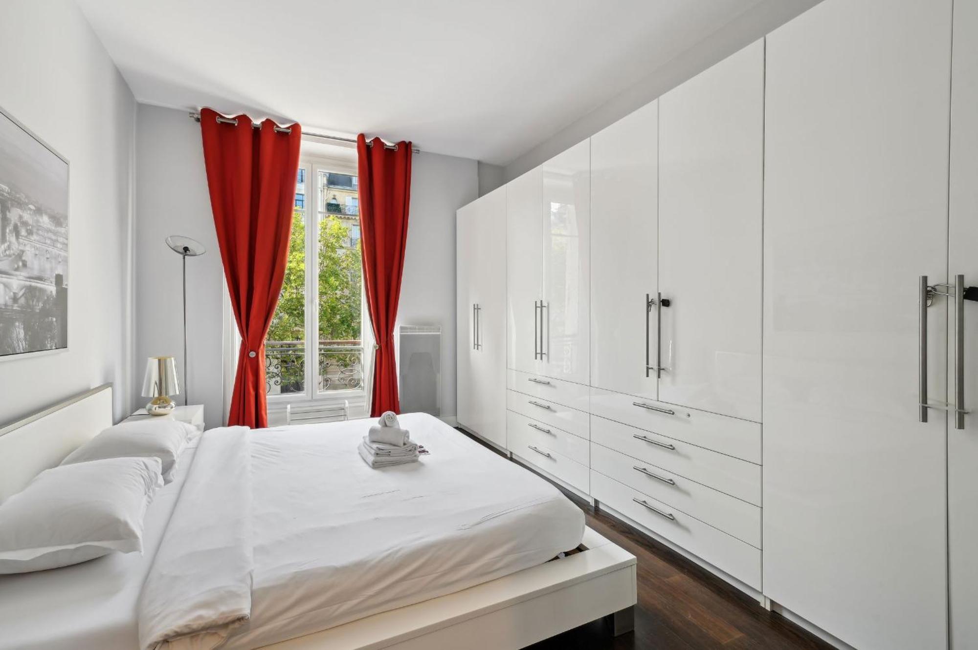 Champs-Elysees & Arc De Triomphe - Cityapartmentstay París Exterior foto