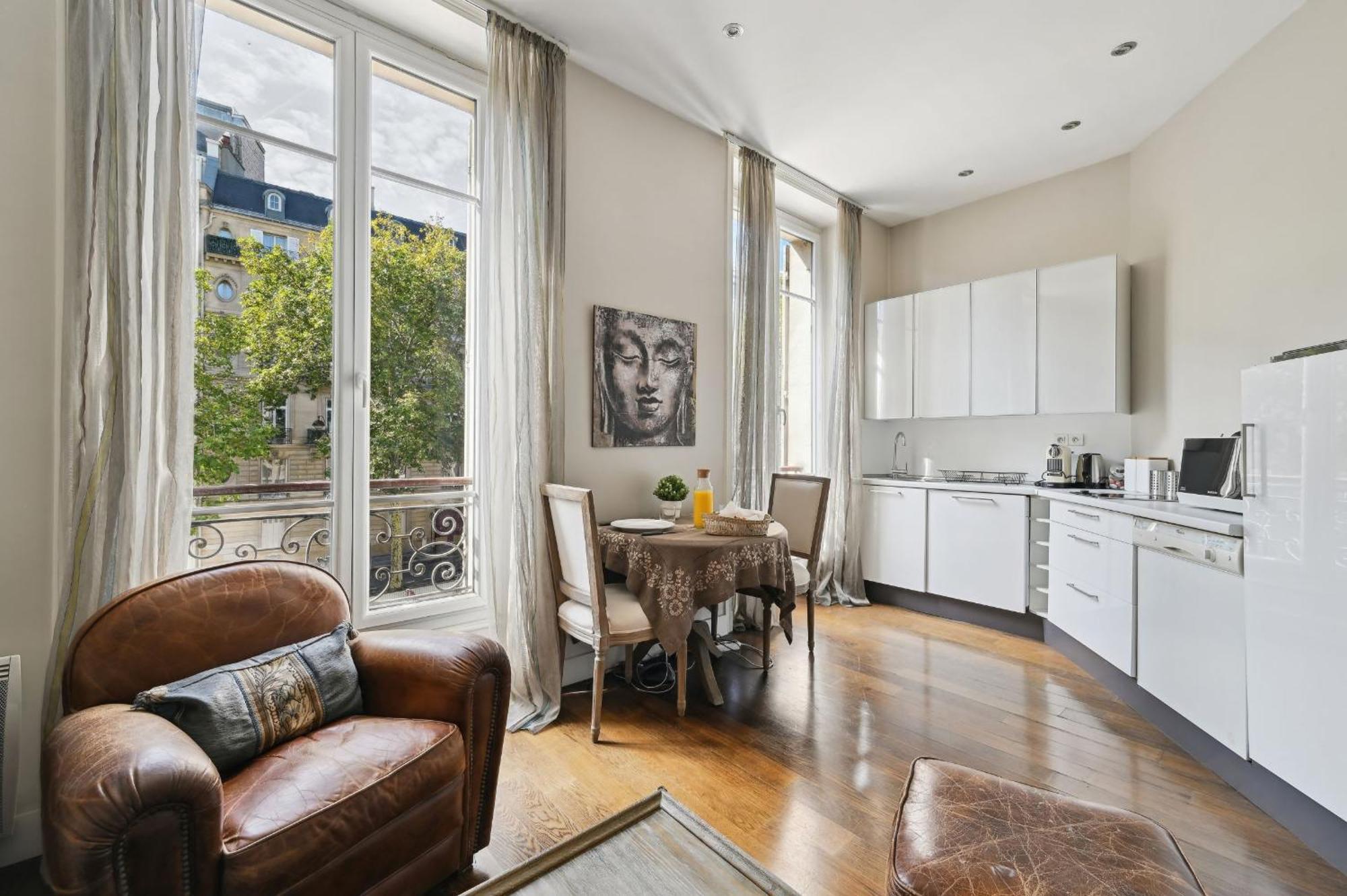 Champs-Elysees & Arc De Triomphe - Cityapartmentstay París Exterior foto