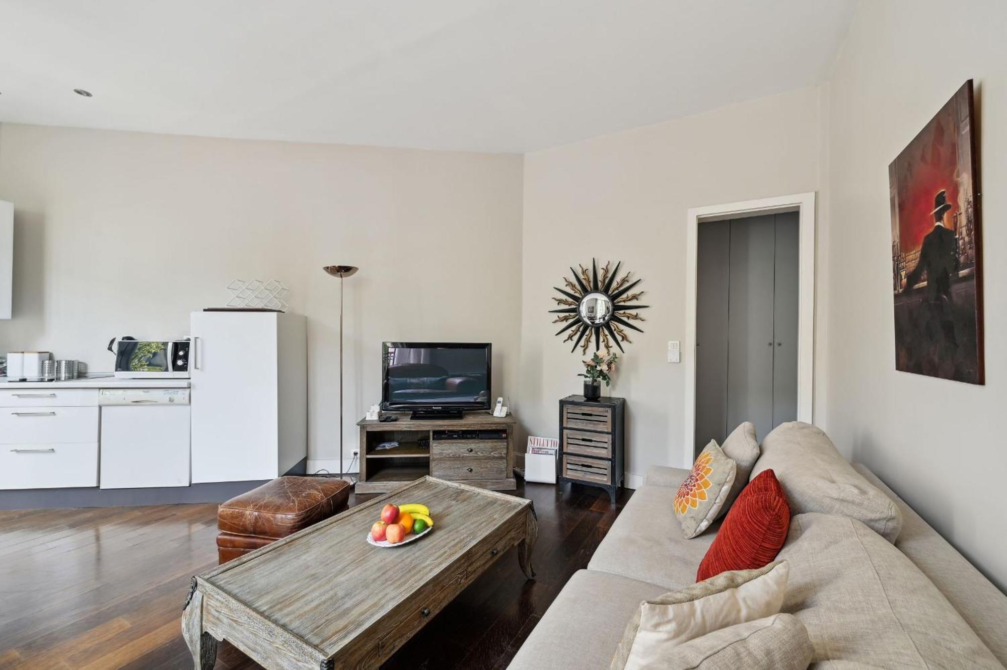 Champs-Elysees & Arc De Triomphe - Cityapartmentstay París Exterior foto