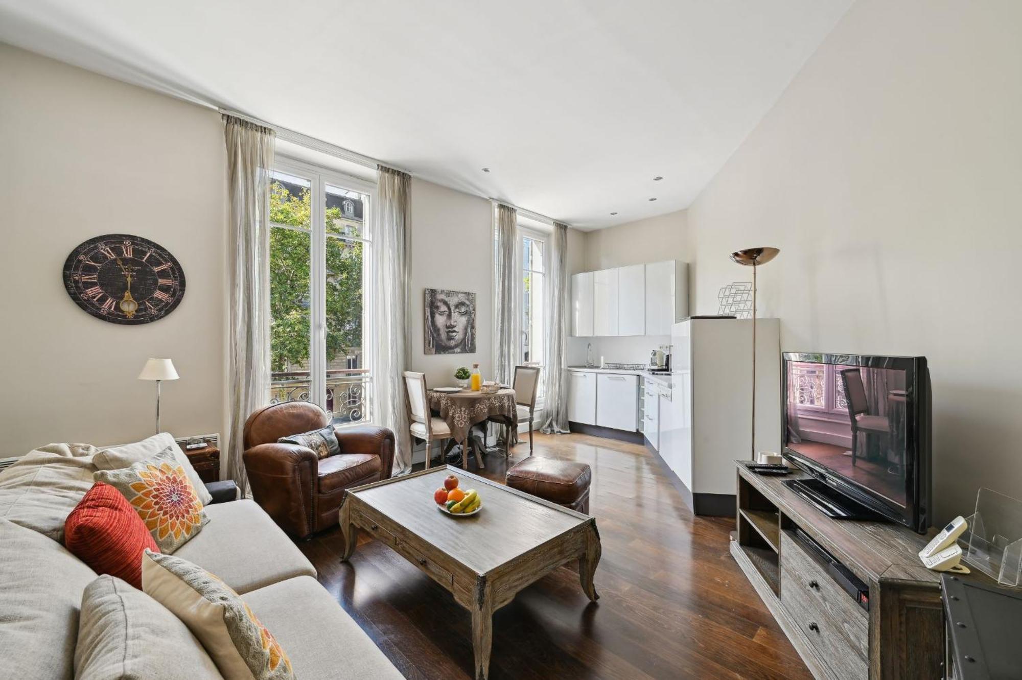 Champs-Elysees & Arc De Triomphe - Cityapartmentstay París Exterior foto